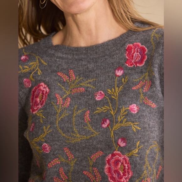 Sundance Evermore Bloom Embroidered Floral Charcoal Sweater size medium - Picture 4 of 11